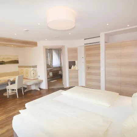 Wohlfuehlhotel Bercher 호텔