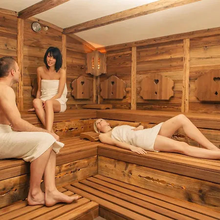 Отель Wohlfuehlhotel Bercher 4*