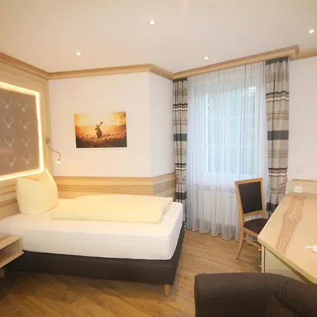 Wohlfuehlhotel Bercher فندق