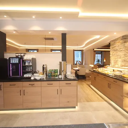 Wohlfuehlhotel Bercher Otel 4*