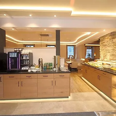 Wohlfuehlhotel Bercher 酒店 4*