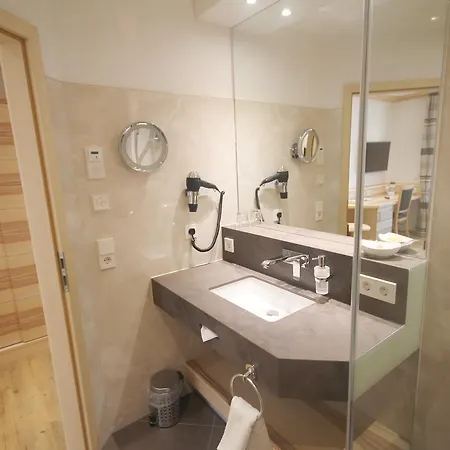 Wohlfuehlhotel Bercher 4*